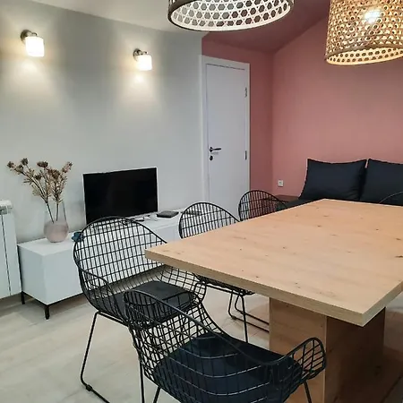 Lovely Private Flats Free Parking Novi Sad Exterior photo