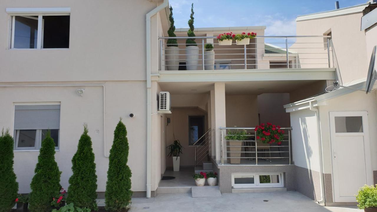 Lovely Private Flats Free Parking * Novi Sad