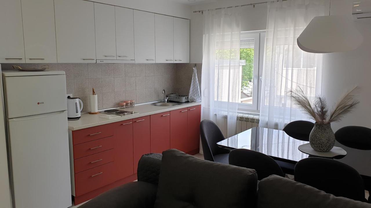 Apartment Lovely Private Flats Free Parking *