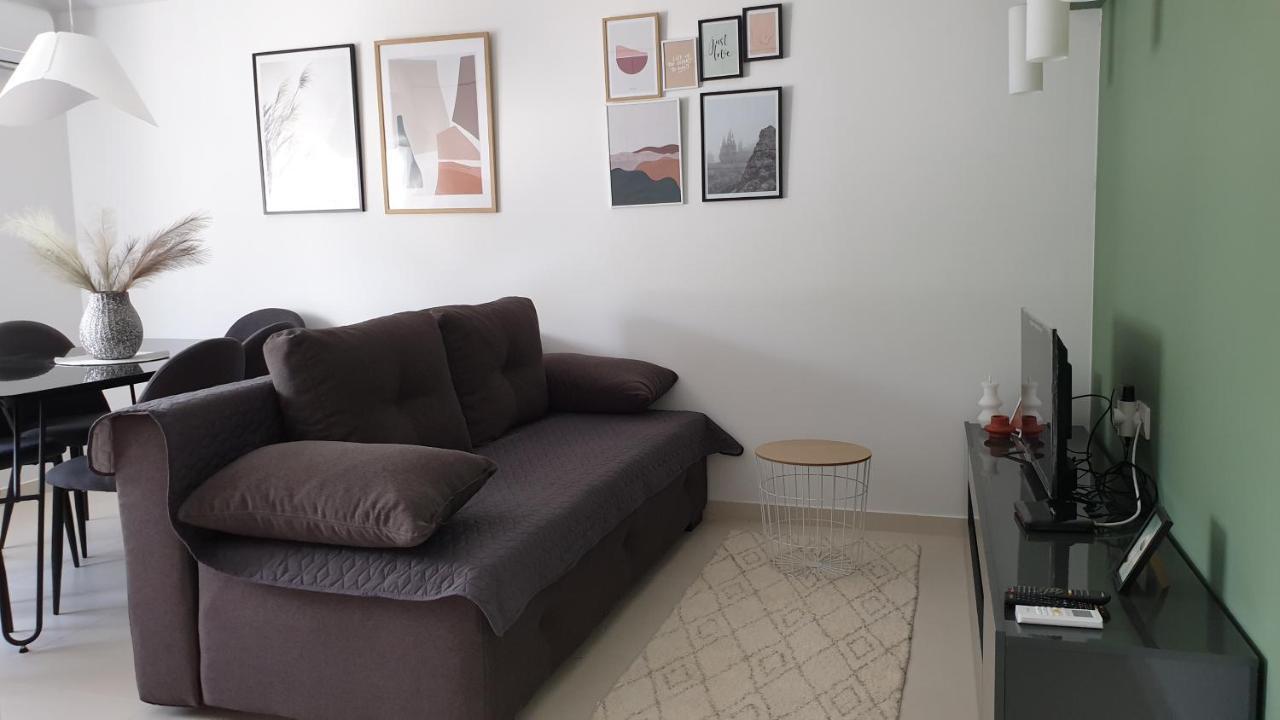 Apartment Lovely Private Flats Free Parking
