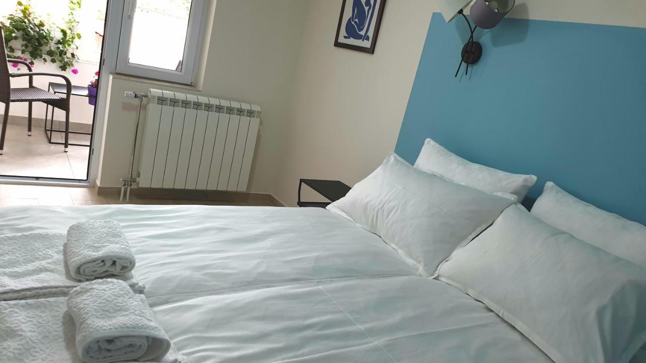 Lovely Private Flats Free Parking Apartment