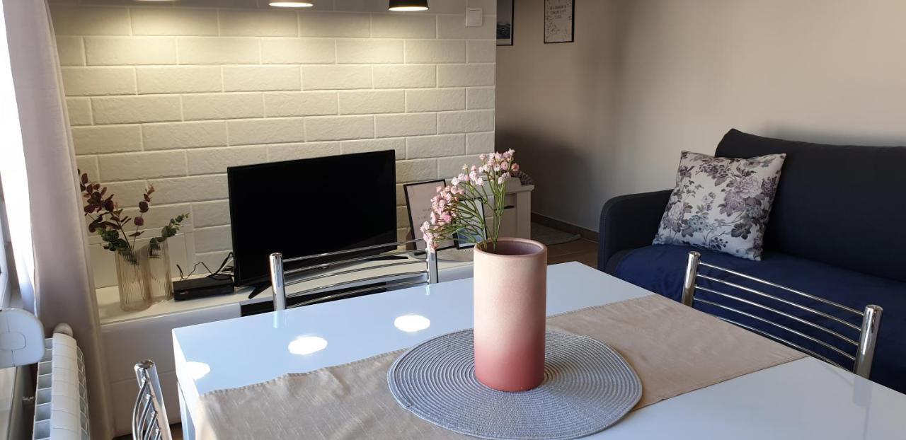 Apartment Lovely Private Flats Free Parking