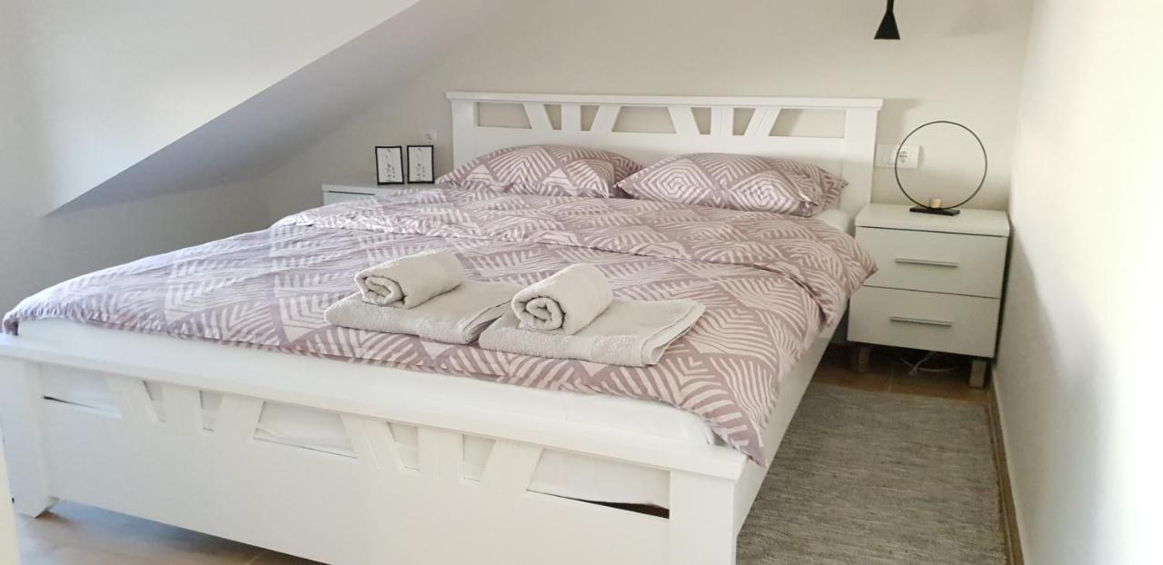 Lovely Private Flats Free Parking * Novi Sad